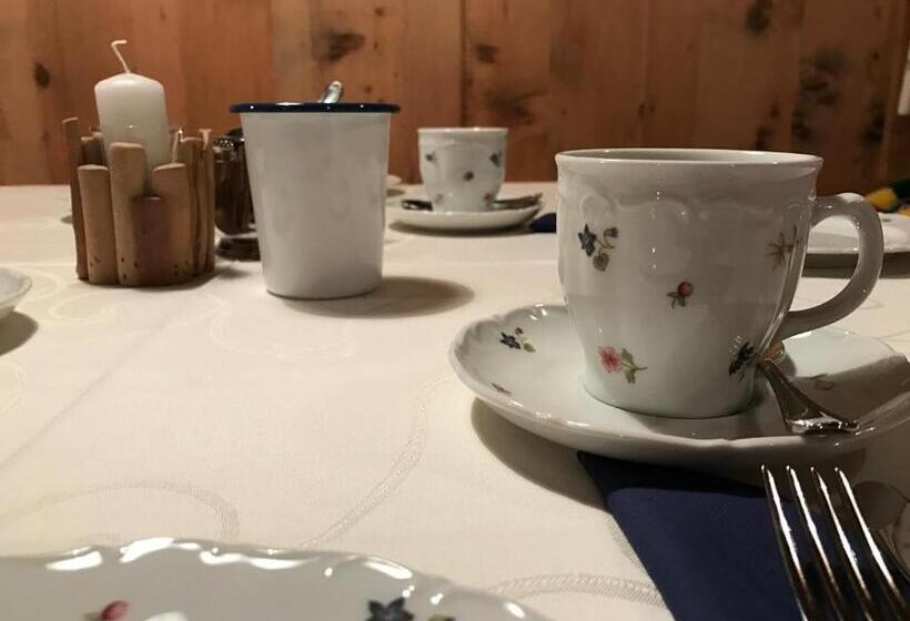 Hotell Agriturismo Maso Larciunei