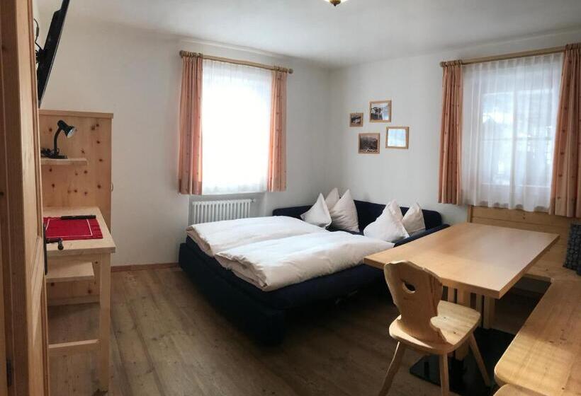 Hotell Agriturismo Maso Larciunei