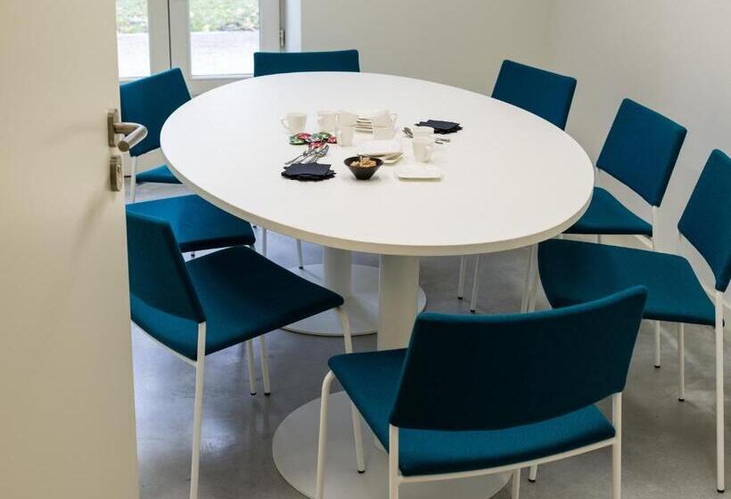 Отель Hôtel Le Domaine Du Moulin De Monjous