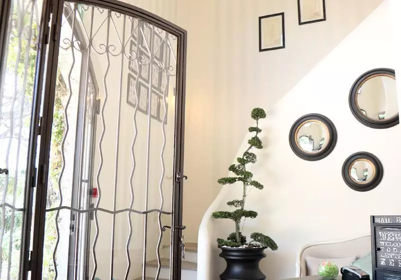 Hotelli L'hostellerie Du Moulin Des Oliviers