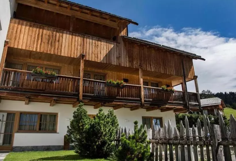 Nei Y Suredl Nevesole