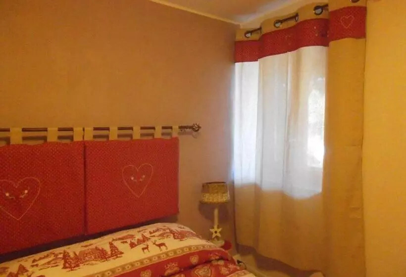 ペンション La Casetta Del Dahu