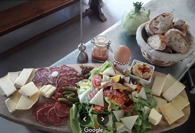 Aamiaismajoitus (B&B) Ecluse De La Tindière