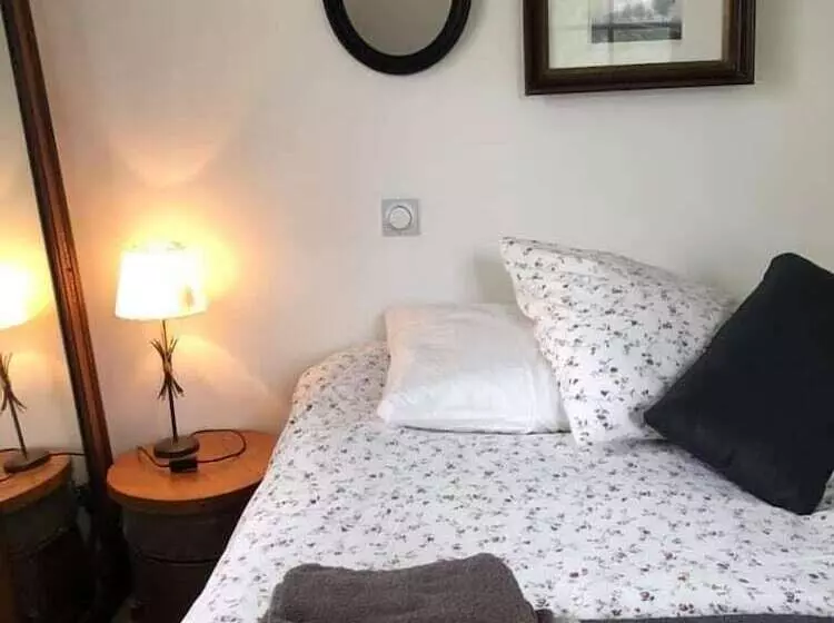 Aamiaismajoitus (B&B) Ecluse De La Tindière