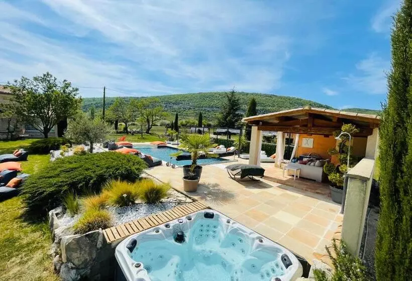 ペンション La Bastide Des Bourguets Adults Only, Mont Ventoux