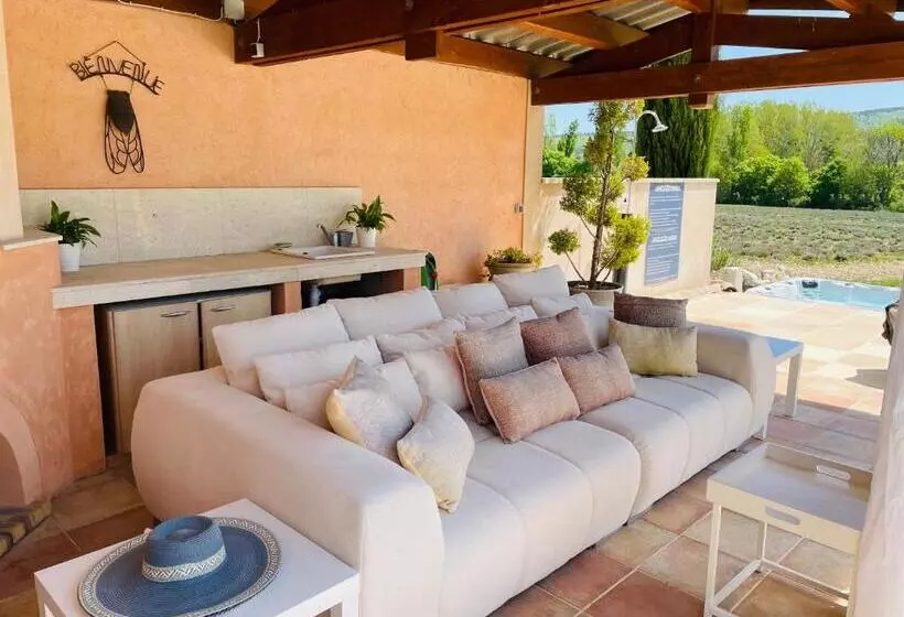 ペンション La Bastide Des Bourguets Adults Only, Mont Ventoux
