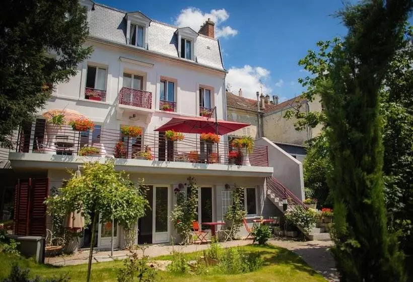 Majatalo Le Jardin Des Toiles