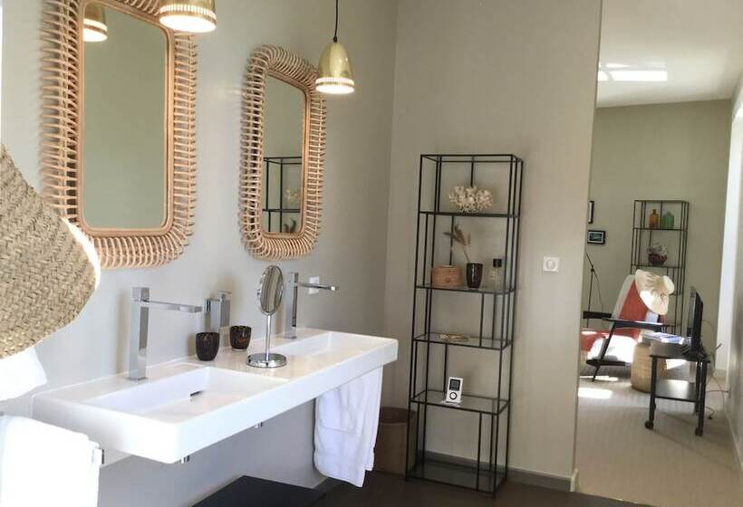 צימר Domaine De La Partoucie