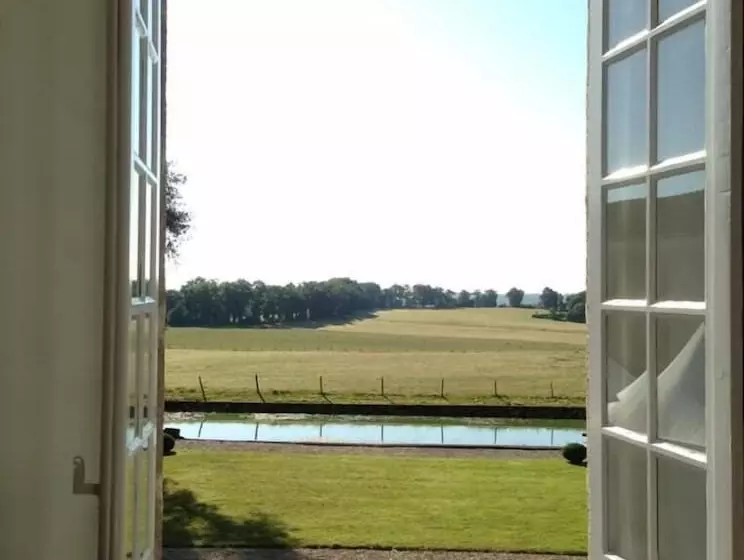 Aamiaismajoitus (B&B) Domaine De La Partoucie