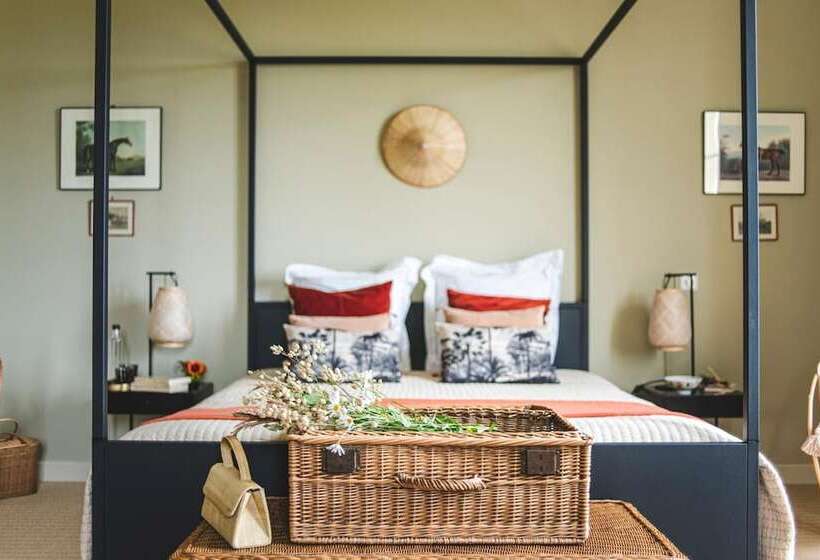 צימר Domaine De La Partoucie