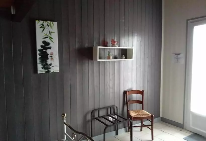 Retkeilymaja Le H De Sernhac