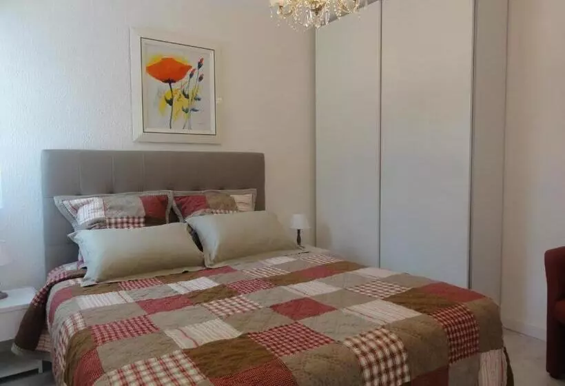 ペンション Au Reveil Des Cigales