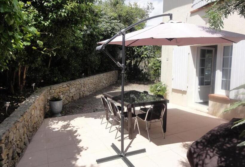 ペンション Au Reveil Des Cigales