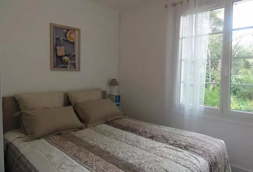 ペンション Au Reveil Des Cigales