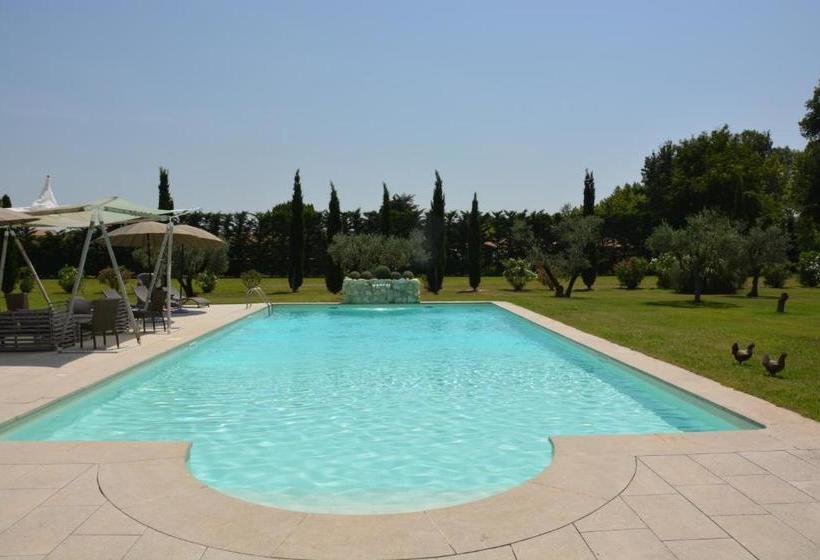 ペンション Le Mas De Gion