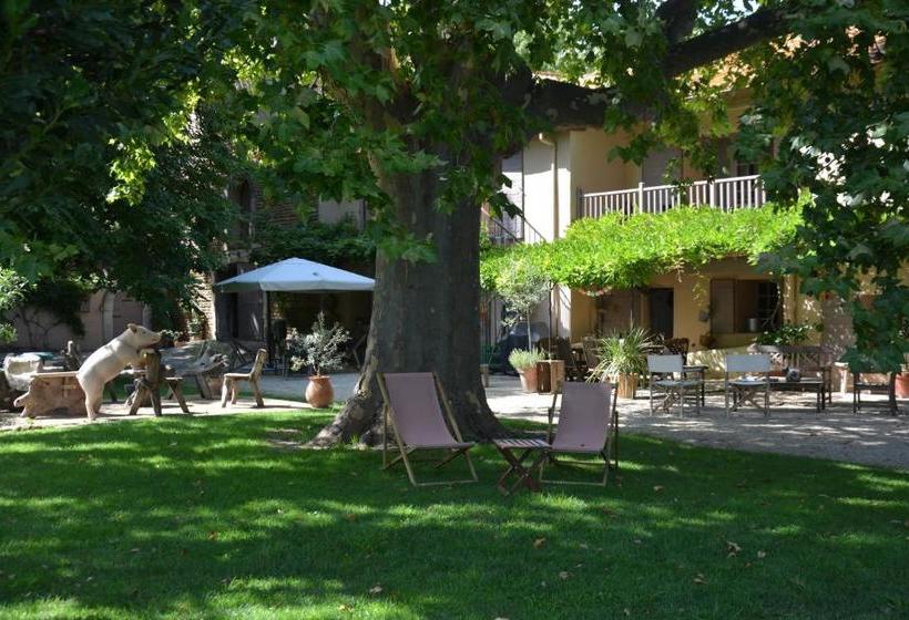 ペンション Le Mas De Gion