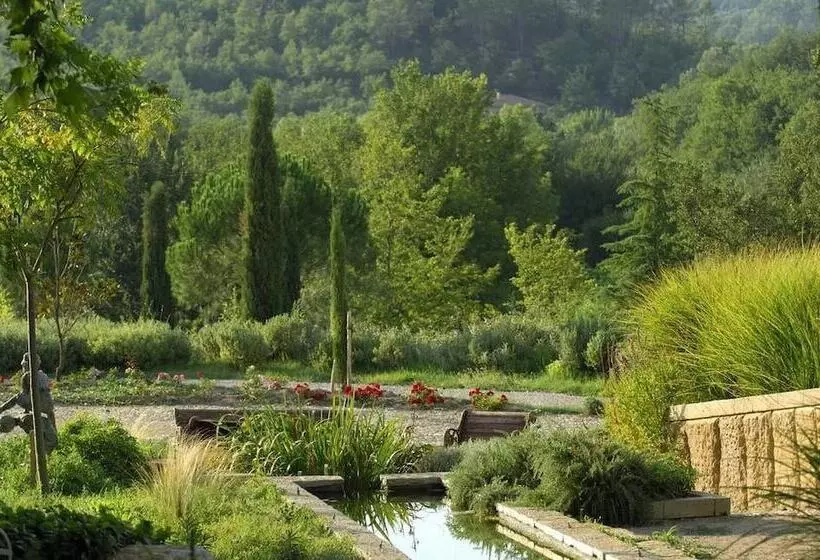 Majatalo Une Campagne En Provence