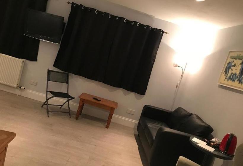 旅馆 The Red Lion Inn