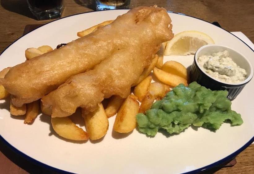 هاستل The Red Lion Inn & Restaurant