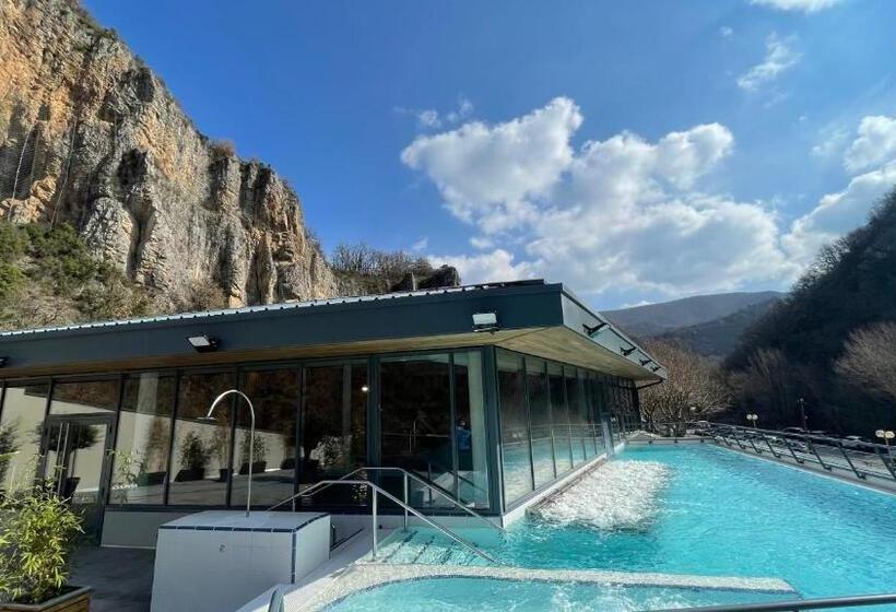 Alexandra Apartments