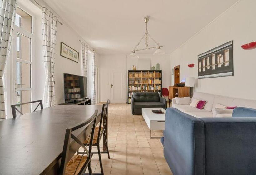 Alexandra Apartments