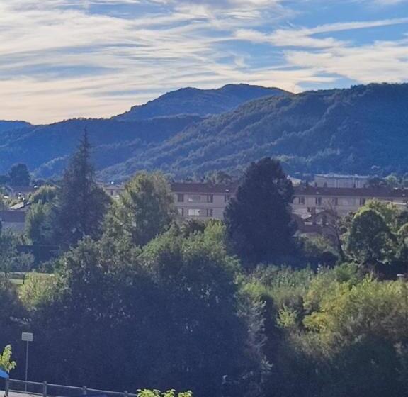 Alexandra Apartments