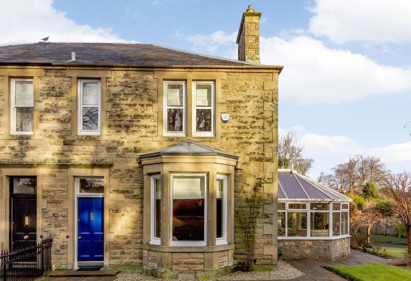 Bed and Breakfast St Ola