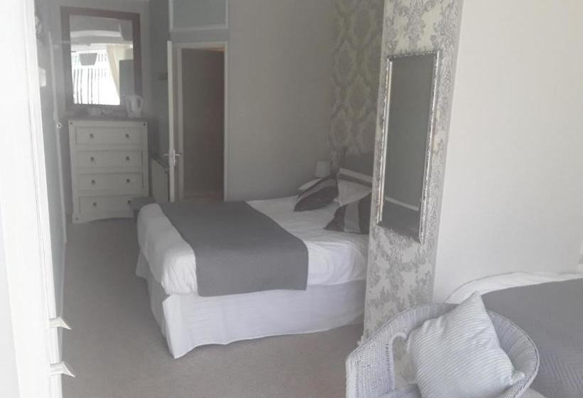 تختخواب و صبحانه Three Palms