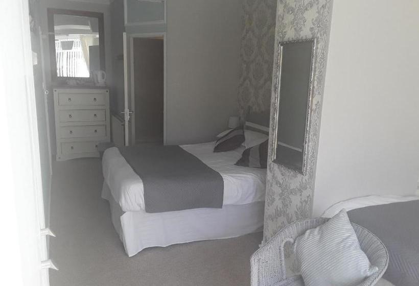 تختخواب و صبحانه Three Palms