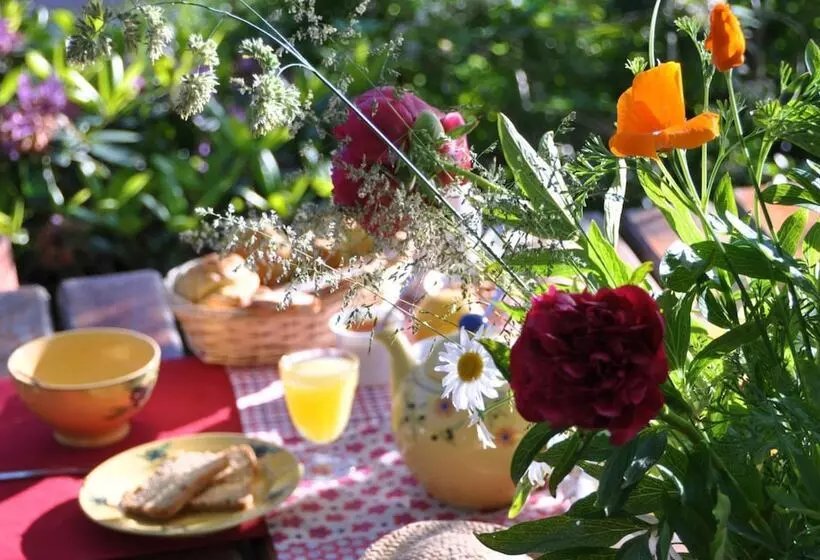 Majatalo La Ferme Aux Abeilles