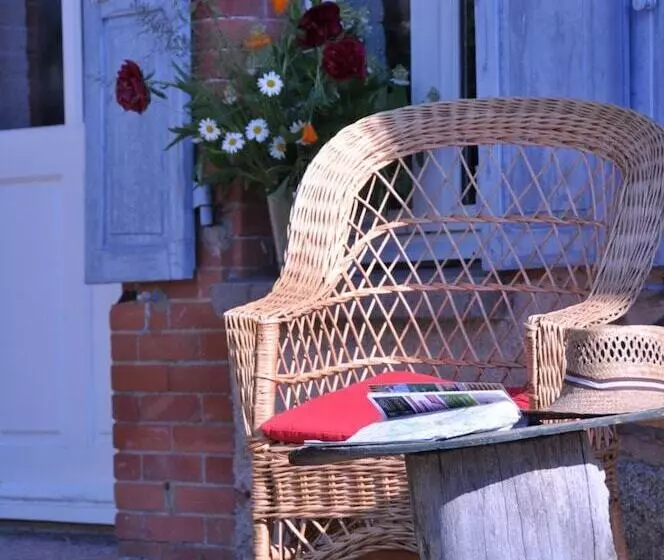 Majatalo La Ferme Aux Abeilles