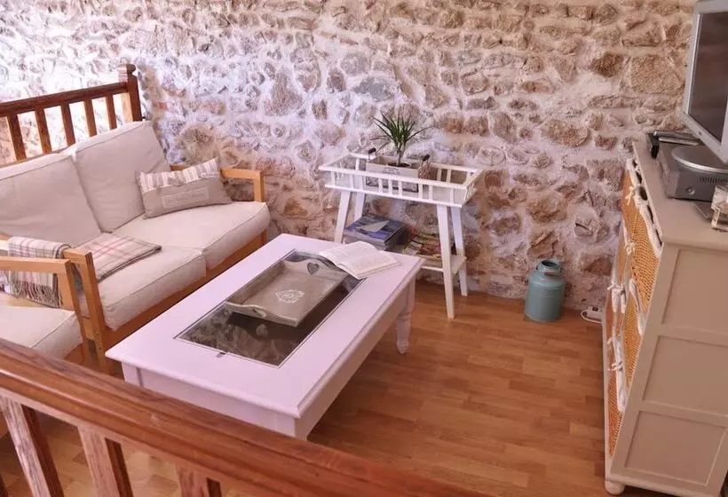 Majatalo La Ferme Aux Abeilles