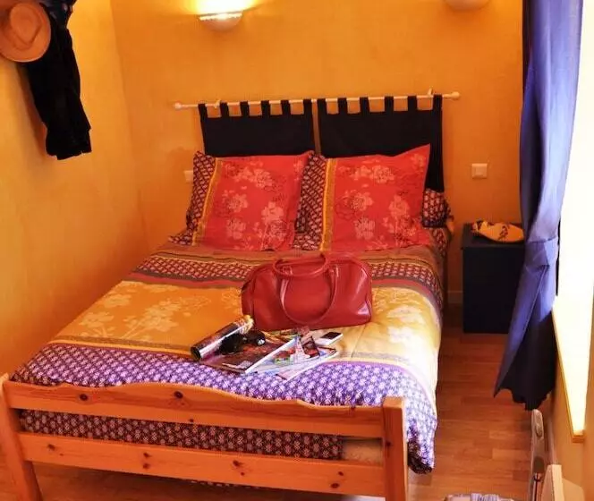 Majatalo La Ferme Aux Abeilles