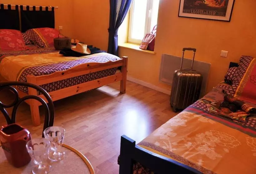 Majatalo La Ferme Aux Abeilles