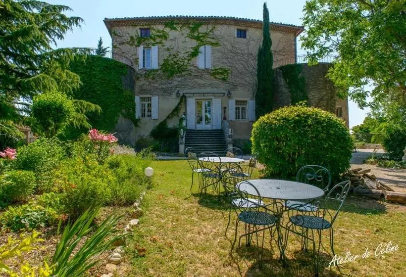 Majatalo Le Castel Du Mont Boisé