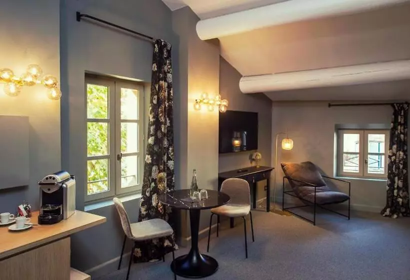 ペンション Les Chambres De L Oustalet, Chambres D Hôtes Et Restaurant étoilé