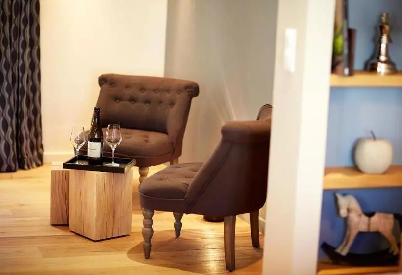 ペンション Les Chambres De L Oustalet, Chambres D Hôtes Et Restaurant étoilé