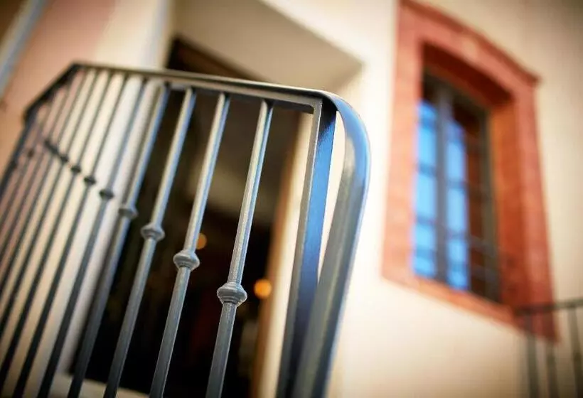 ペンション Les Chambres De L Oustalet, Chambres D Hôtes Et Restaurant étoilé