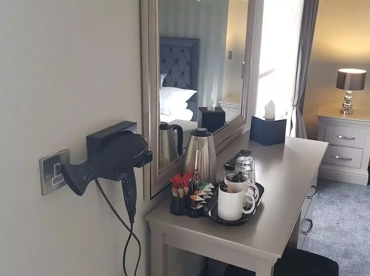 ペンション Lil S Bar And Bistro