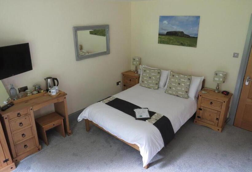 بنسيون Monamore Guest House