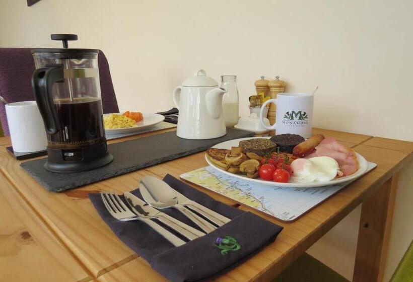 بنسيون Monamore Guest House