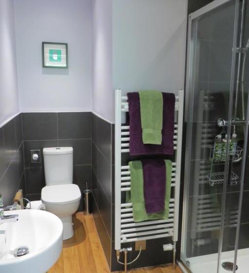 بنسيون Monamore Guest House