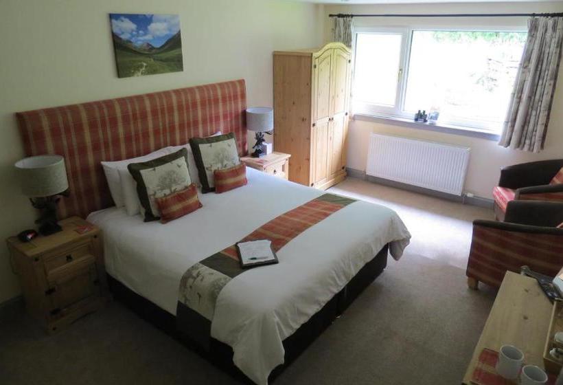 بنسيون Monamore Guest House