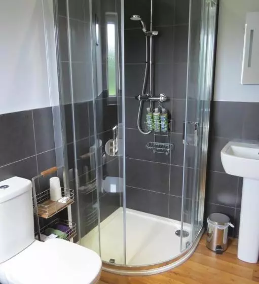 پانسیون Monamore Guest House