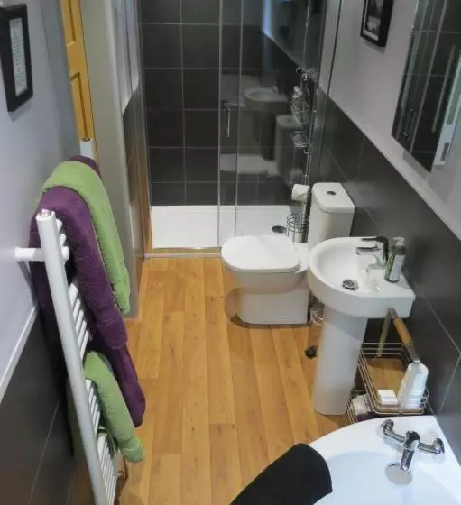 پانسیون Monamore Guest House