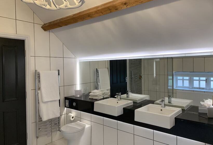 The Wheatsheaf Hotel, Sandbach