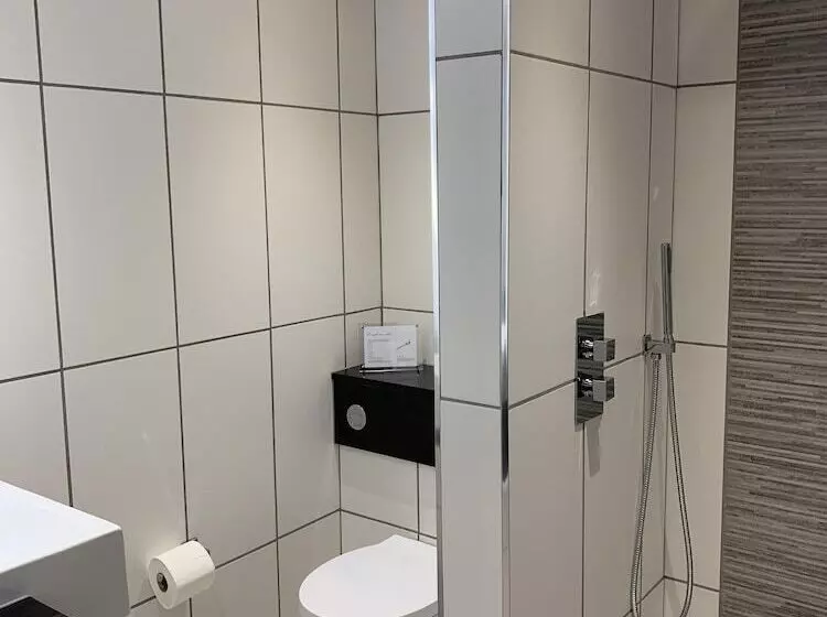 The Wheatsheaf Hotel, Sandbach