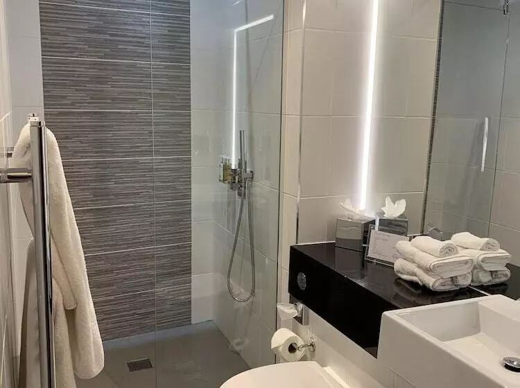 The Wheatsheaf Hotel, Sandbach