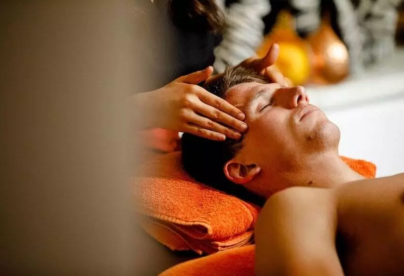 Lanelay Hall Hotel & Spa