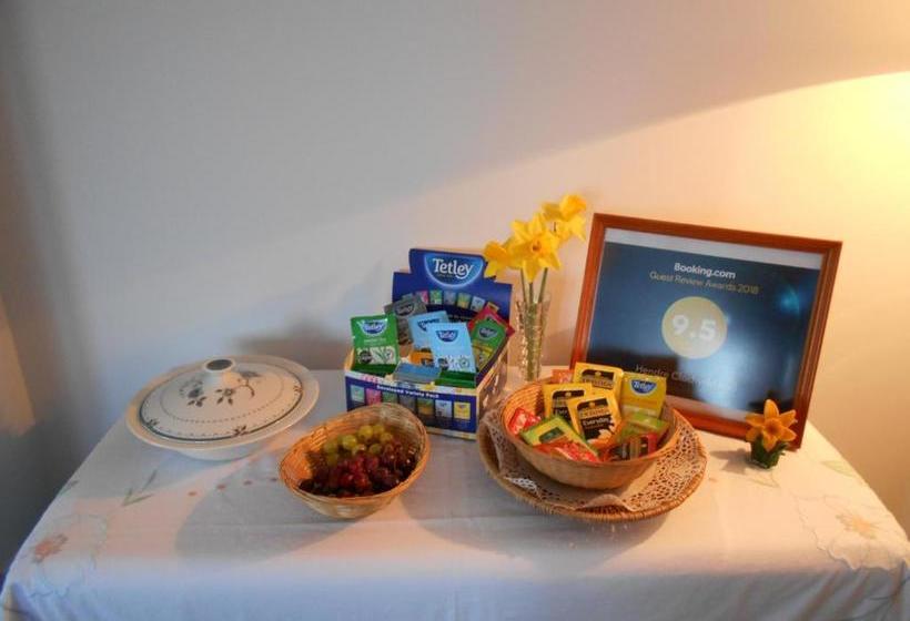 펜션 Hendre Clochydd Hall